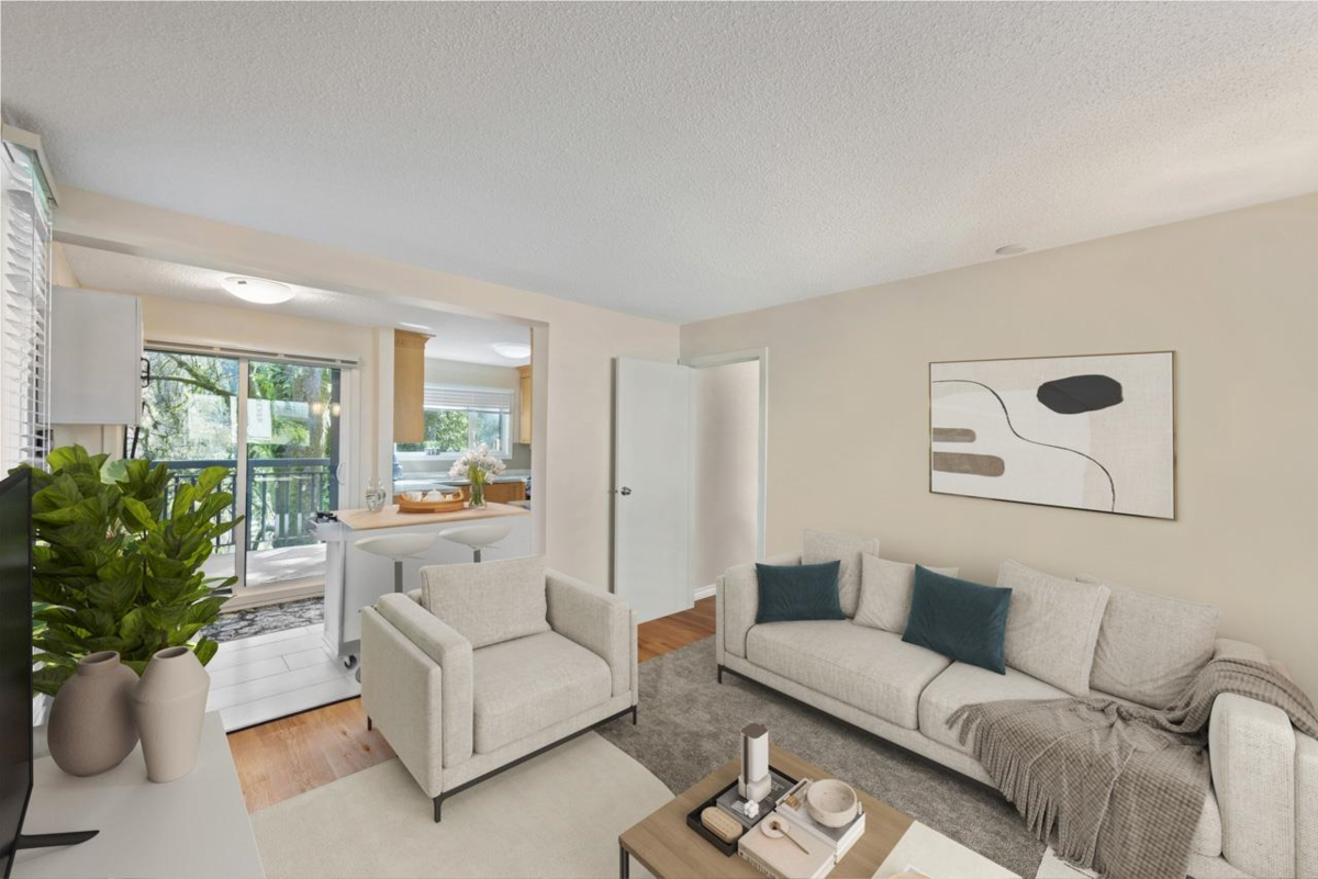 Family Room Photo of 1059 Heritage Boulevard, North Vancouver, BC