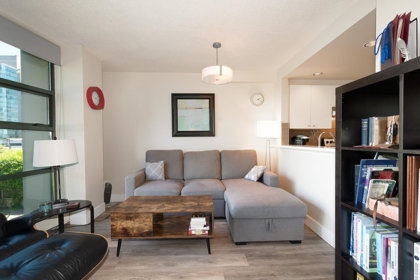 305 1688 Robson Street, Vancouver, BC, Vancouver — Apartment/Condo for sale
