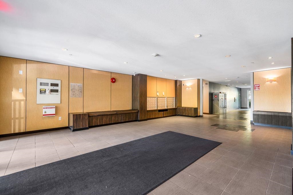 Office / Den Photo of 439 13321 102a Avenue, Surrey, BC