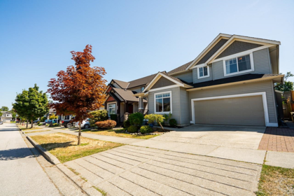 16576 59a Avenue, Surrey, BC, Surrey — Single Family Residence for sale