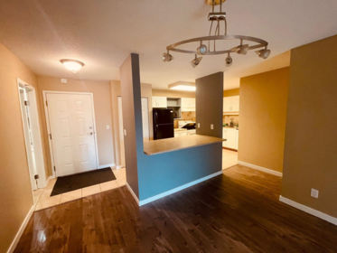 Family Room Photo of 336 2700 Mccallum Road, Abbotsford, BC