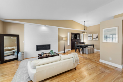 22098 Kerry Crescent, Maple Ridge, BC, Maple Ridge — Single Family Residence for sale