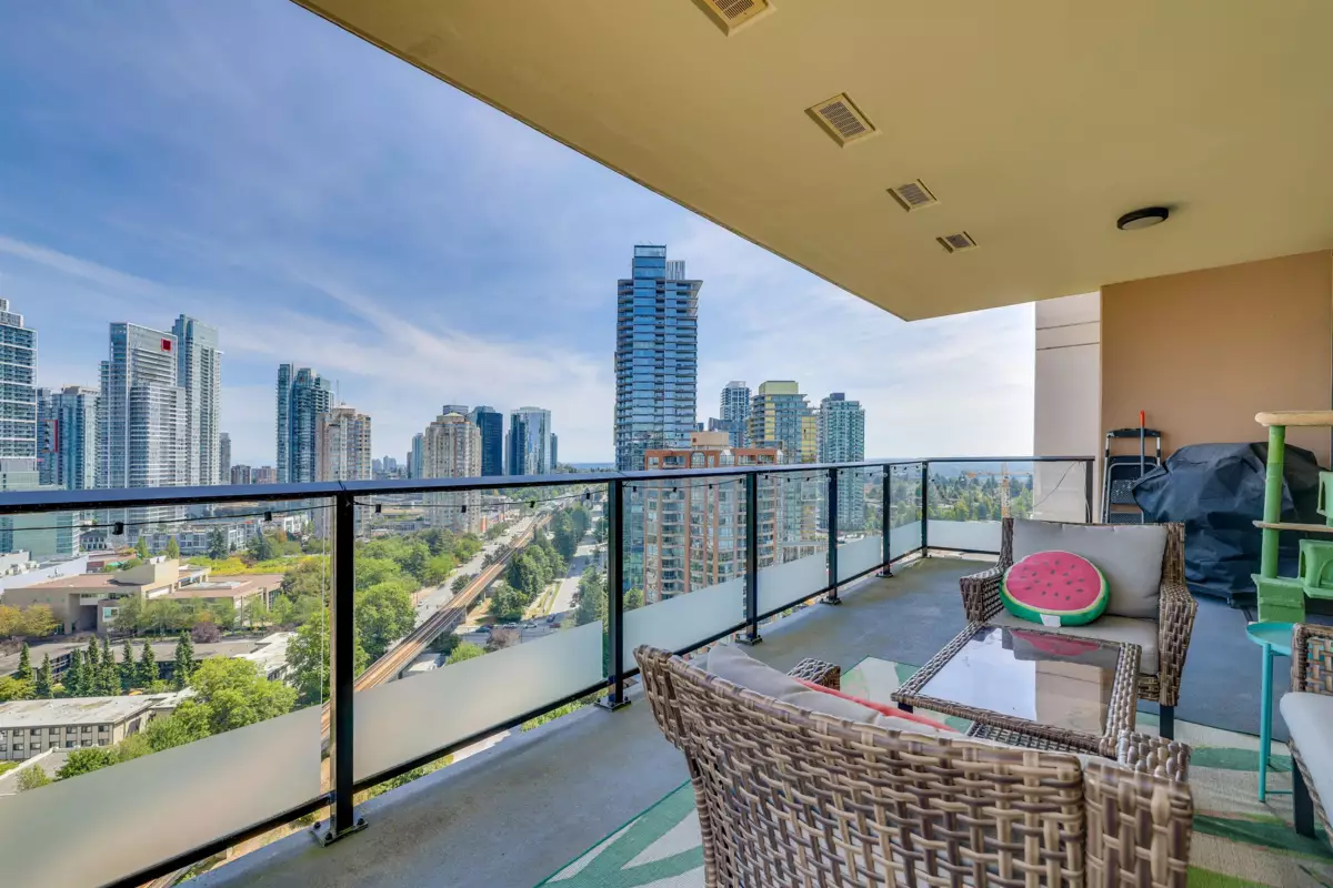Entry Foyer Photo of 1801 6168 Wilson Avenue, Burnaby, BC