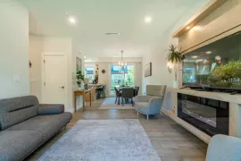 11 933 Premier Street, North Vancouver, BC