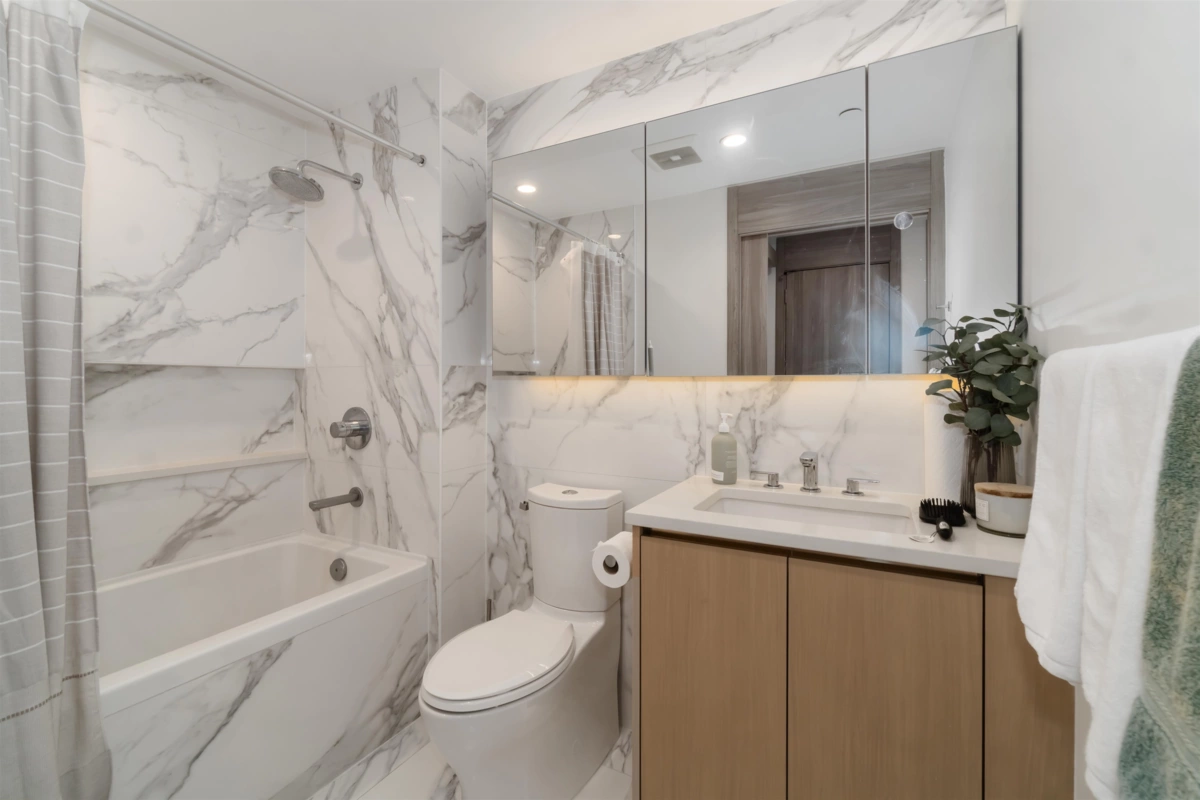 Kitchen Island Photo of 4305 4880 Lougheed Highway, Burnaby, BC