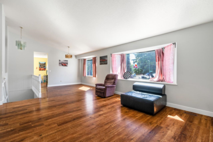Kitchen Photo of 1281 Sherman Street, Coquitlam, BC