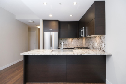 207 2077 Rosser Avenue, Burnaby, BC, Burnaby — Apartment/Condo for sale