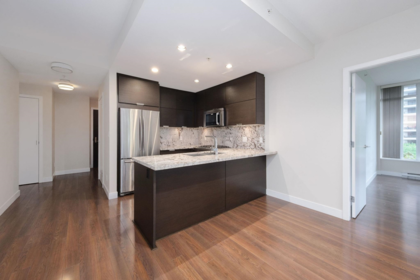 207 2077 Rosser Avenue, Burnaby, BC, Burnaby — Apartment/Condo for sale