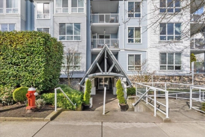 301 12639 No. 2 Road, Richmond, BC, Richmond — Apartment/Condo for sale