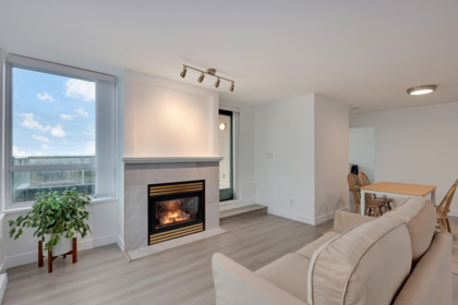 1803 6622 Southoaks Crescent, Burnaby, BC, Burnaby — Apartment/Condo for sale