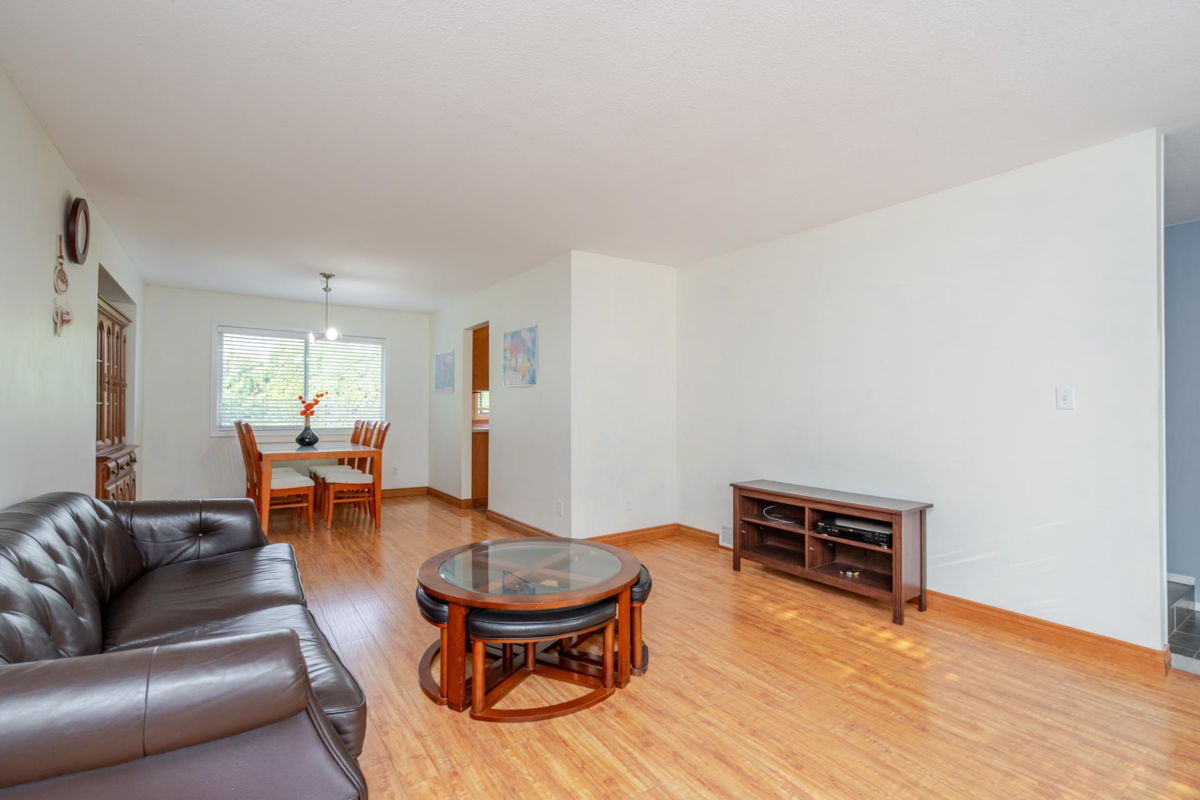 Breakfast Nook Photo of 6051 Glenroy Drive, Chilliwack, BC