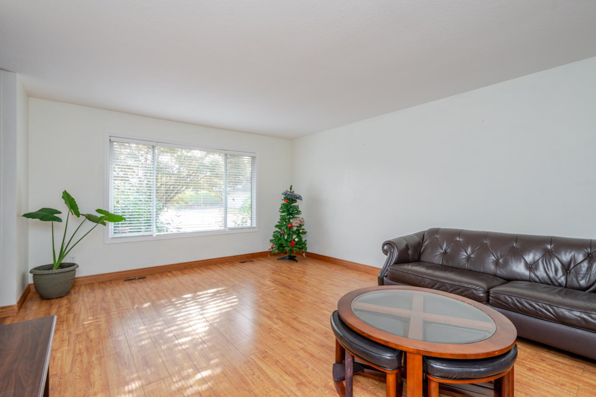 Family Room Photo of 6051 Glenroy Drive, Chilliwack, BC