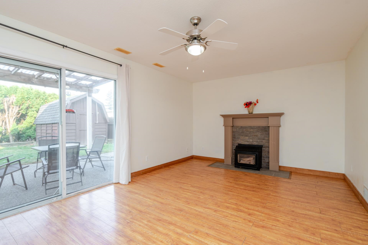 Guest Bathroom Photo of 6051 Glenroy Drive, Chilliwack, BC