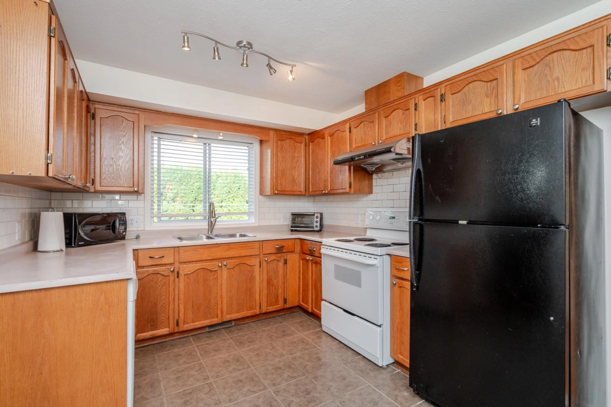 Walk-In Closet Photo of 6051 Glenroy Drive, Chilliwack, BC