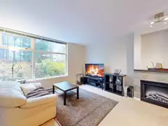 101 9298 University Crescent, Burnaby, BC