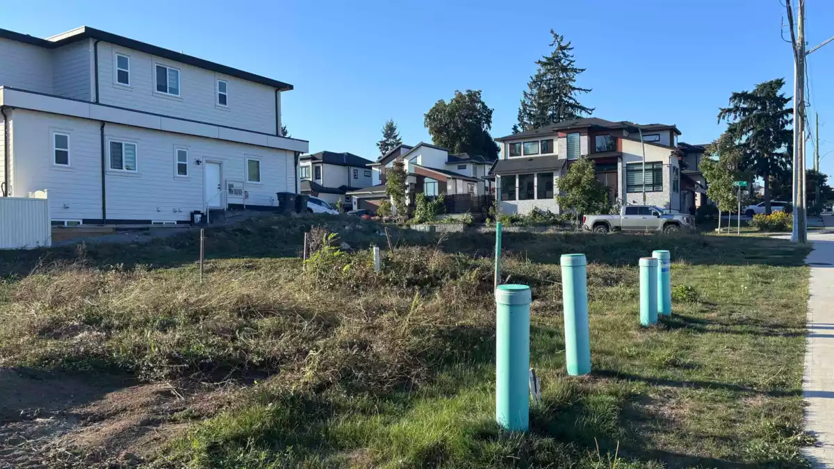 Dining Area Photo of 18998 62 Avenue, Surrey, BC
