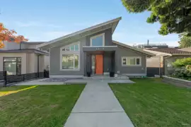 8008 13 Avenue, Burnaby, BC