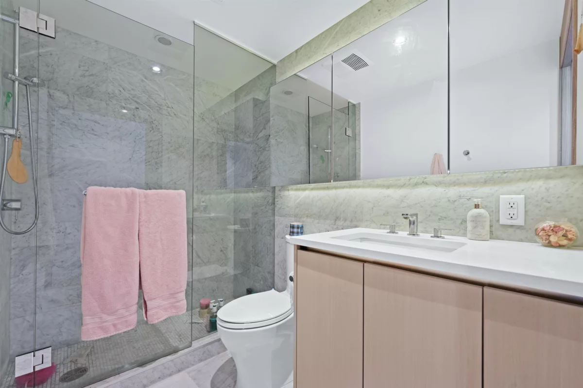 Guest Bathroom Photo of 1284 87 Nelson Street, Vancouver, BC