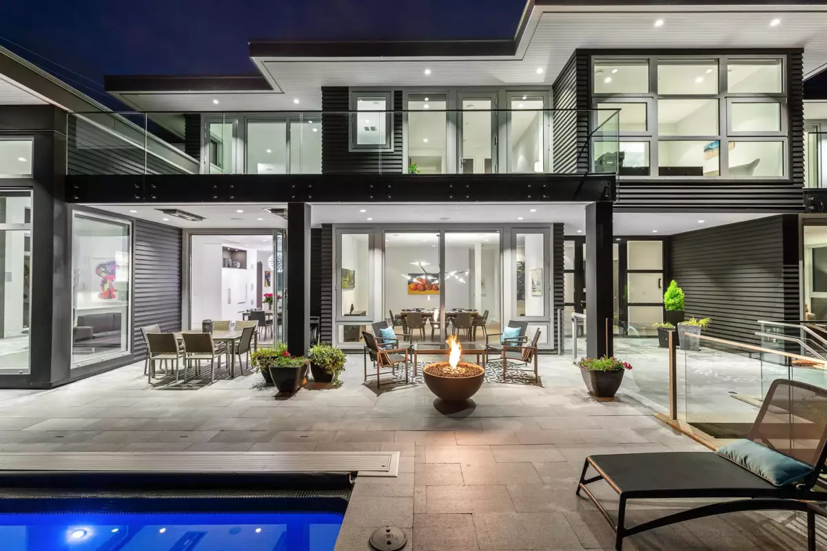 Garden / Landscaping Photo of 1065 Groveland Road, West Vancouver, BC