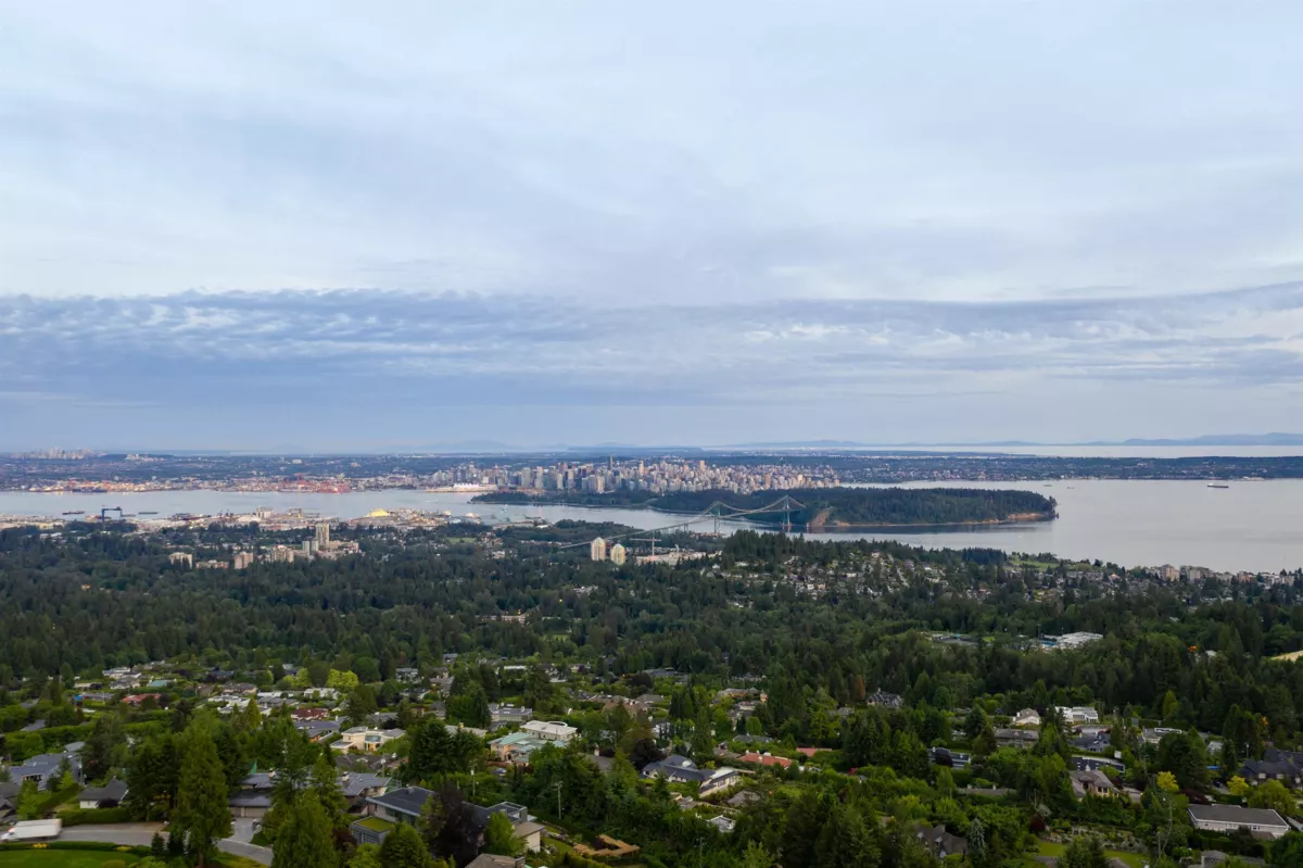 Neighborhood Park Photo Near 1065 Groveland Road, West Vancouver, BC