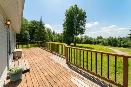 Outdoor Patio Photo of 28555 104 Avenue, Maple Ridge, BC