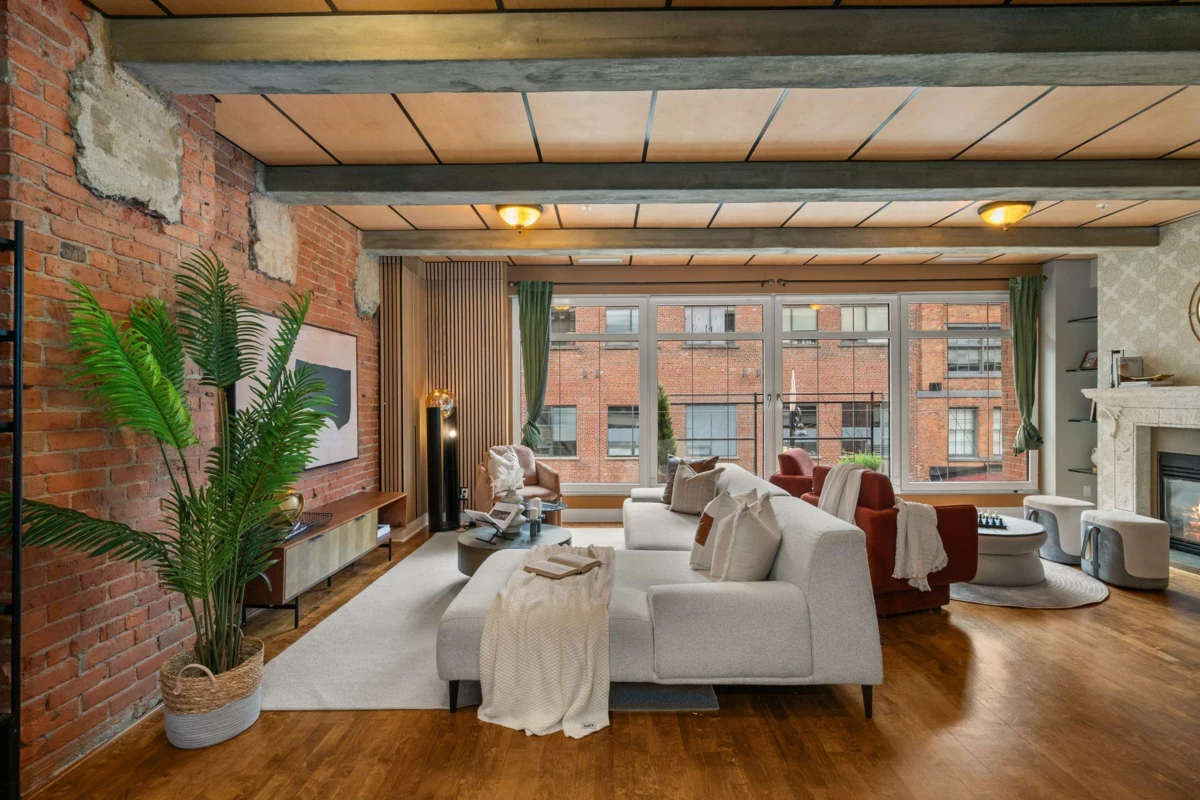 Dining Area Photo of 301 1155 Mainland Street, Vancouver, BC
