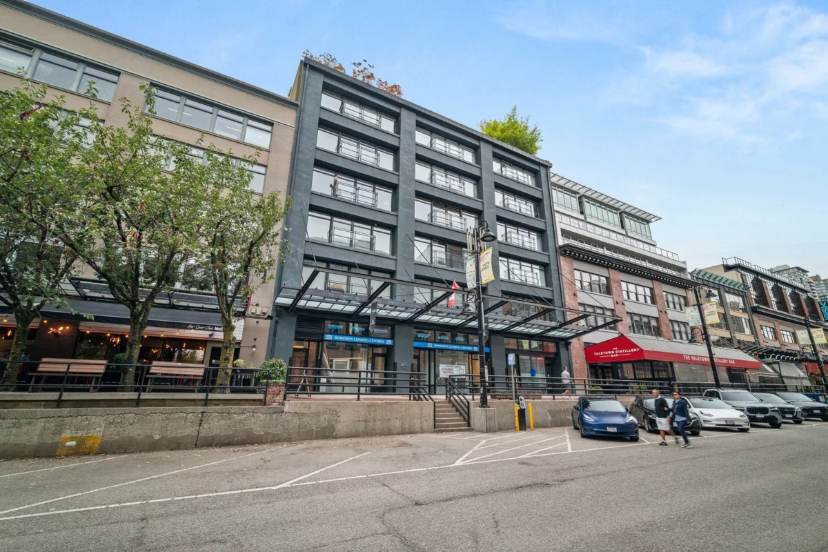 Entry Foyer Photo of 301 1155 Mainland Street, Vancouver, BC