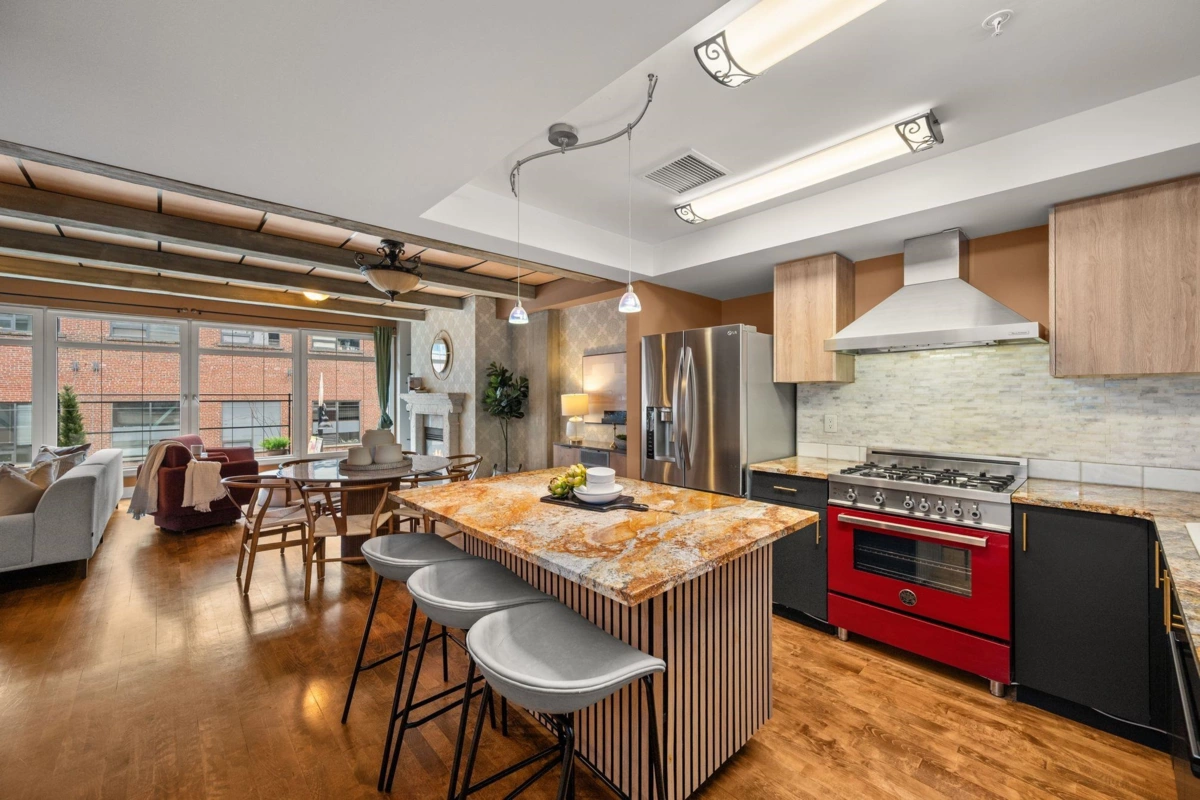 Guest Bathroom Photo of 301 1155 Mainland Street, Vancouver, BC