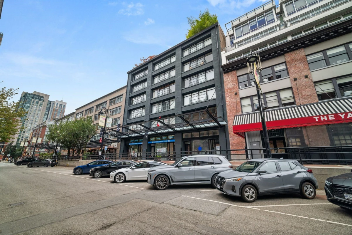 Hallway Photo of 301 1155 Mainland Street, Vancouver, BC