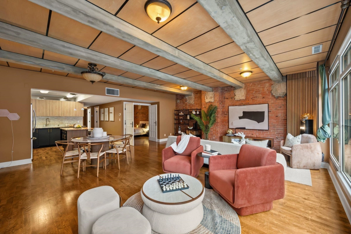 Kitchen Island Photo of 301 1155 Mainland Street, Vancouver, BC