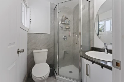 Hallway Photo of 7675 125 Street, Surrey, BC