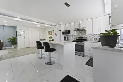 Kitchen Island Photo of 7675 125 Street, Surrey, BC