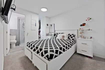 Office / Den Photo of 7675 125 Street, Surrey, BC
