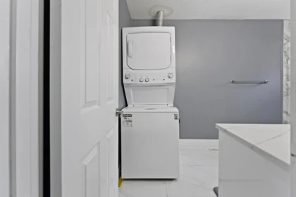 Powder Room Photo of 7675 125 Street, Surrey, BC