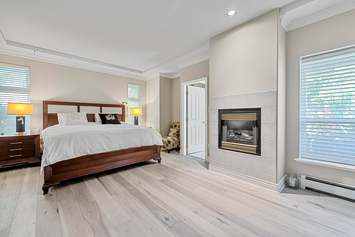 Breakfast Nook Photo of 2488 138 Street, Surrey, BC