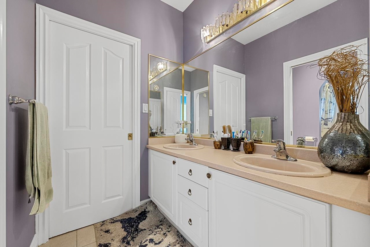 Hallway Photo of 2488 138 Street, Surrey, BC