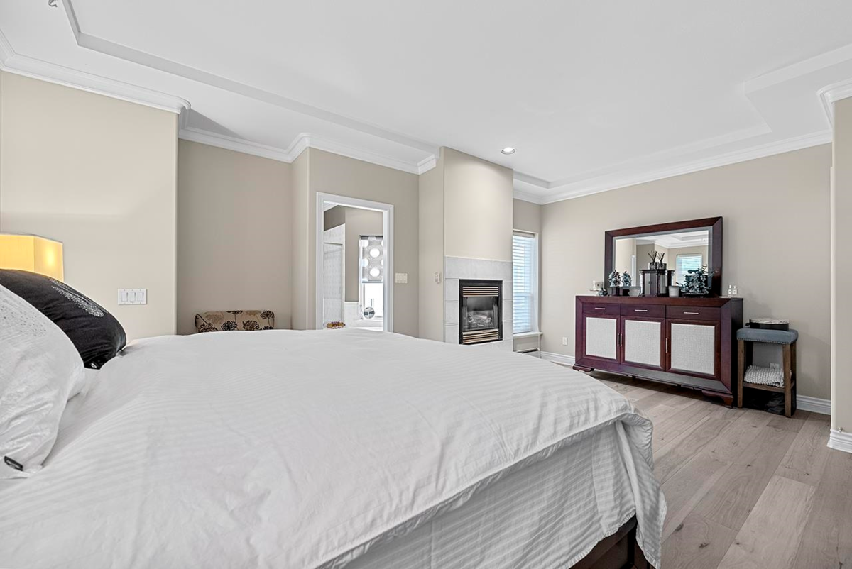 Primary Bathroom Photo of 2488 138 Street, Surrey, BC