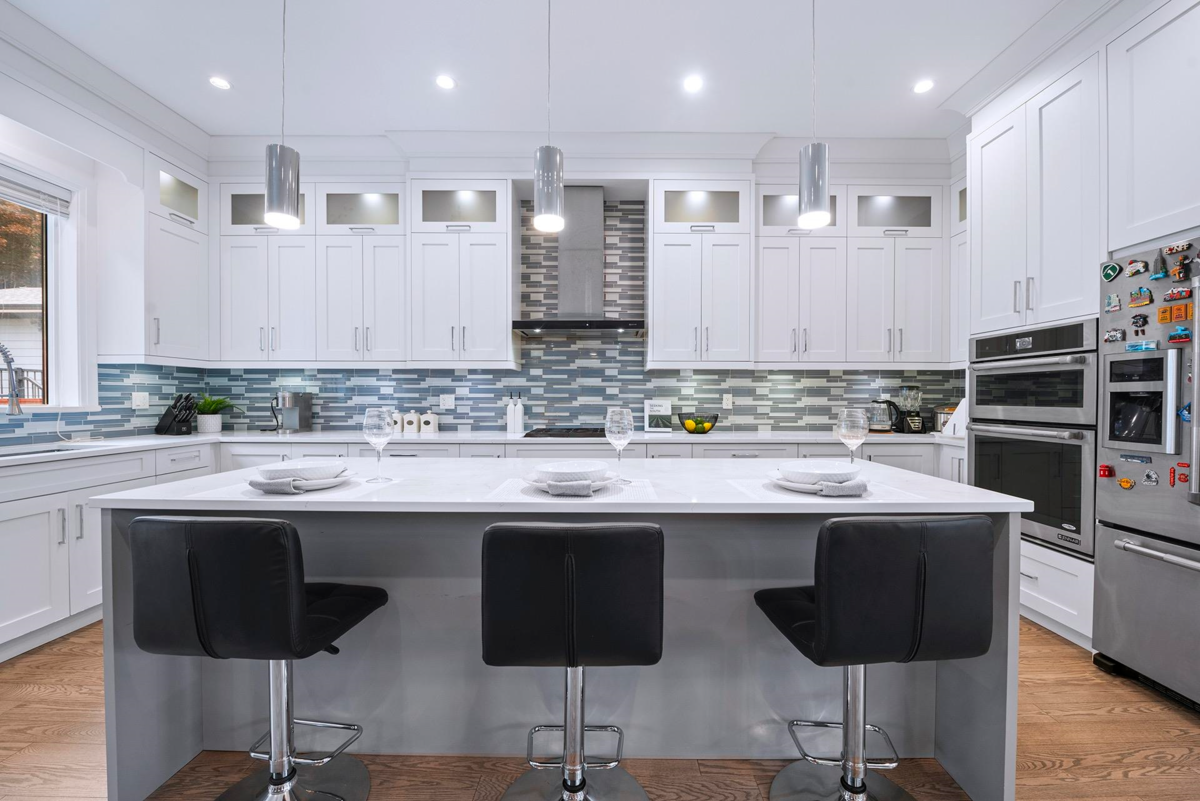 Kitchen Island Photo of 1370 Ross Road, North Vancouver, BC