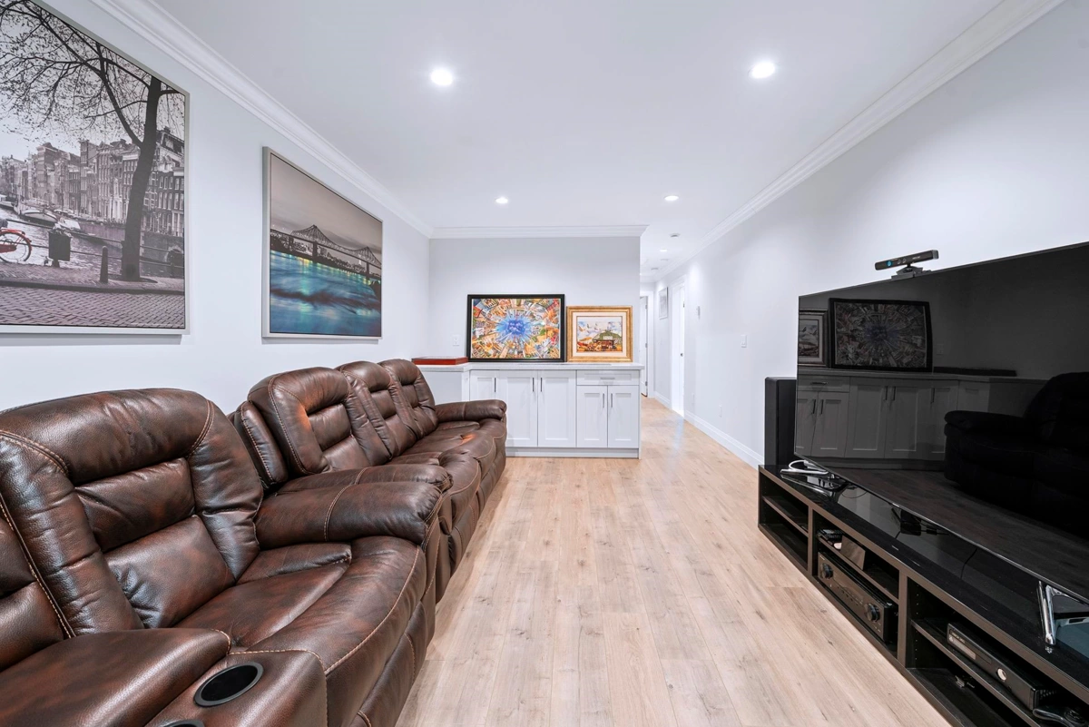 Staircase Photo of 1370 Ross Road, North Vancouver, BC