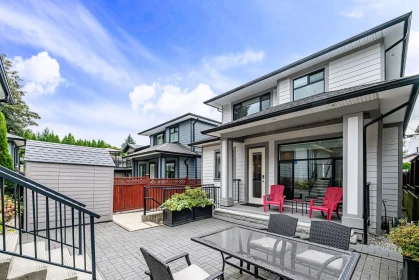 Swimming Pool Photo of 1370 Ross Road, North Vancouver, BC