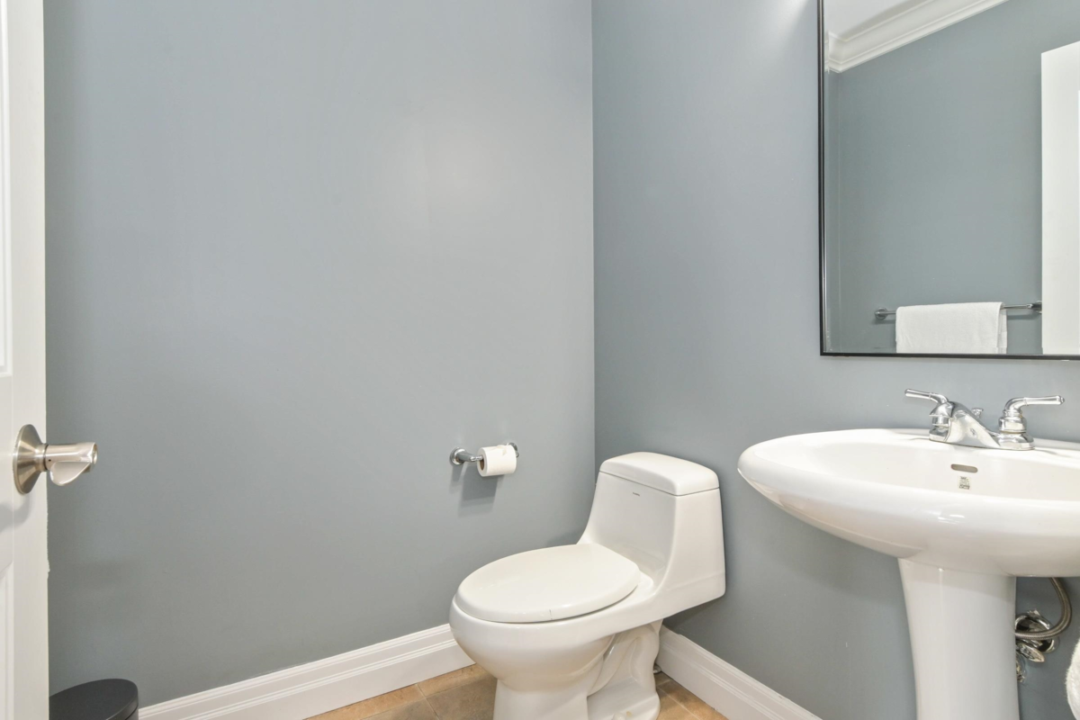 Bedroom 3 Photo of 6351 167b Street, Surrey, BC