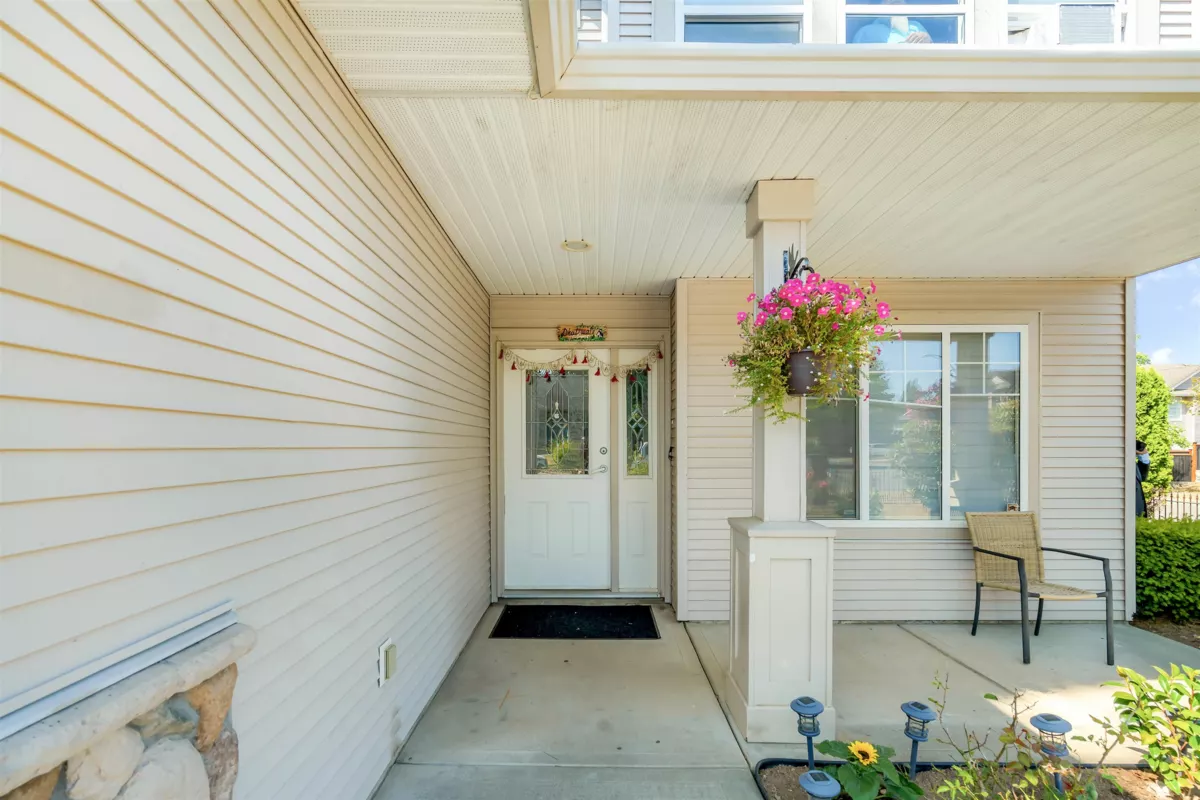 Backyard Photo of 27895 Junction Avenue, Abbotsford, BC