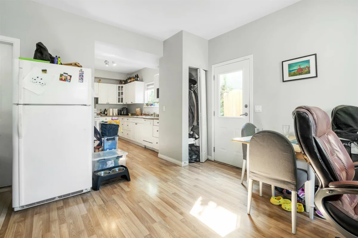 Guest Bathroom Photo of 27895 Junction Avenue, Abbotsford, BC