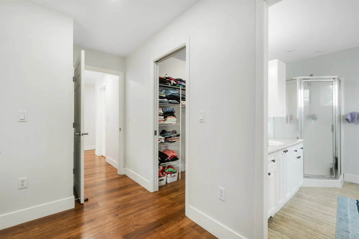 Loft / Bonus Room Photo of 27895 Junction Avenue, Abbotsford, BC