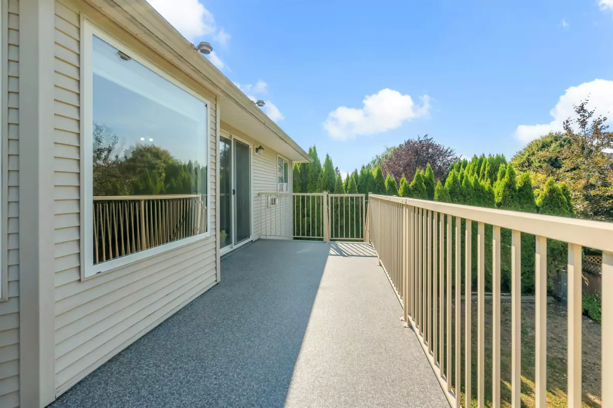 Mudroom Photo of 27895 Junction Avenue, Abbotsford, BC