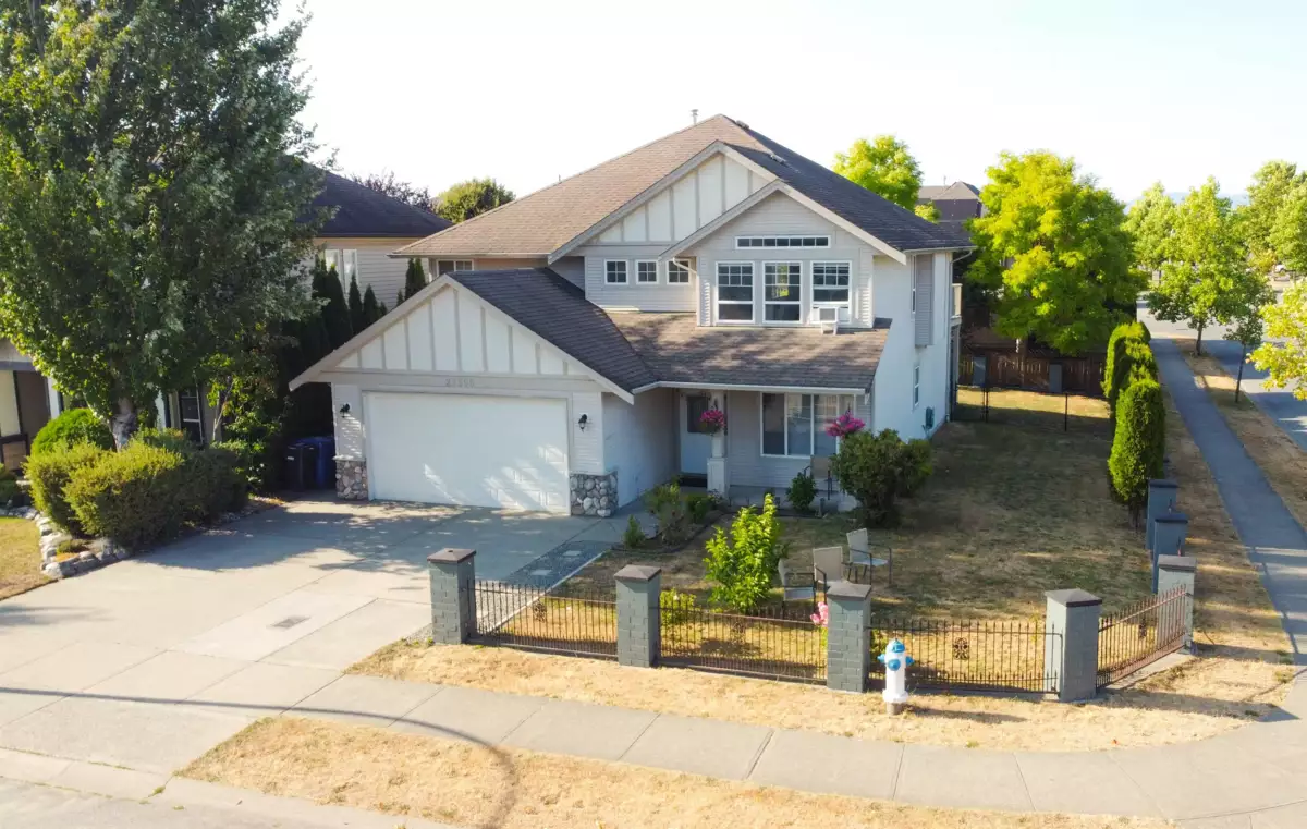 Outdoor Kitchen Photo of 27895 Junction Avenue, Abbotsford, BC