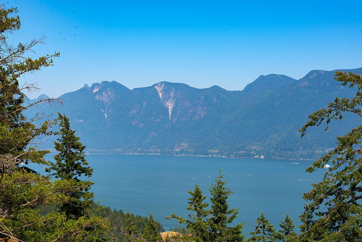 Office / Den Photo of 941 Valhalla Place, Bowen Island, BC