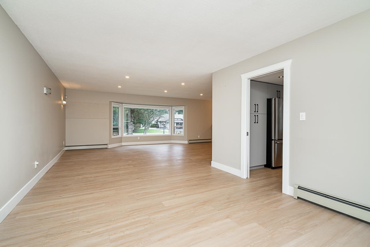 Breakfast Nook Photo of 25016 59 Avenue, Langley, BC