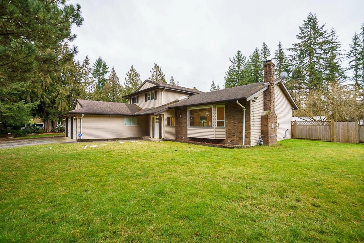 Family Room Photo of 25016 59 Avenue, Langley, BC