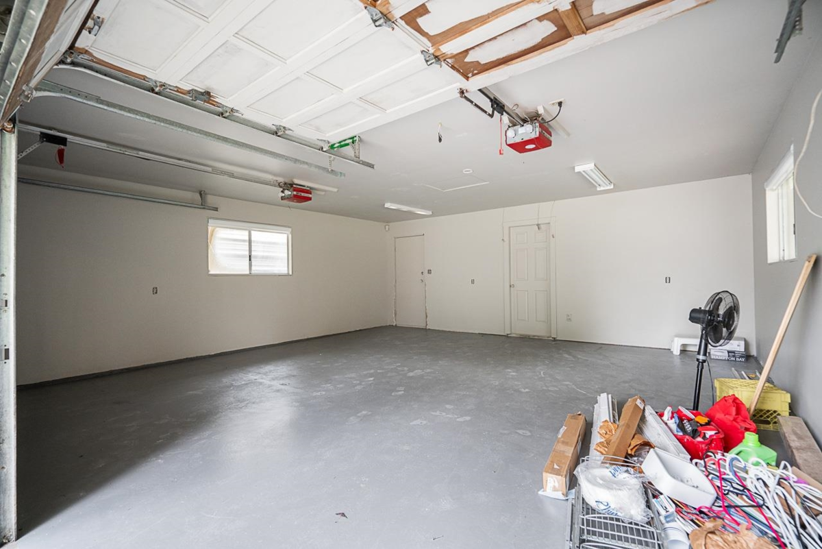 Garden / Landscaping Photo of 25016 59 Avenue, Langley, BC